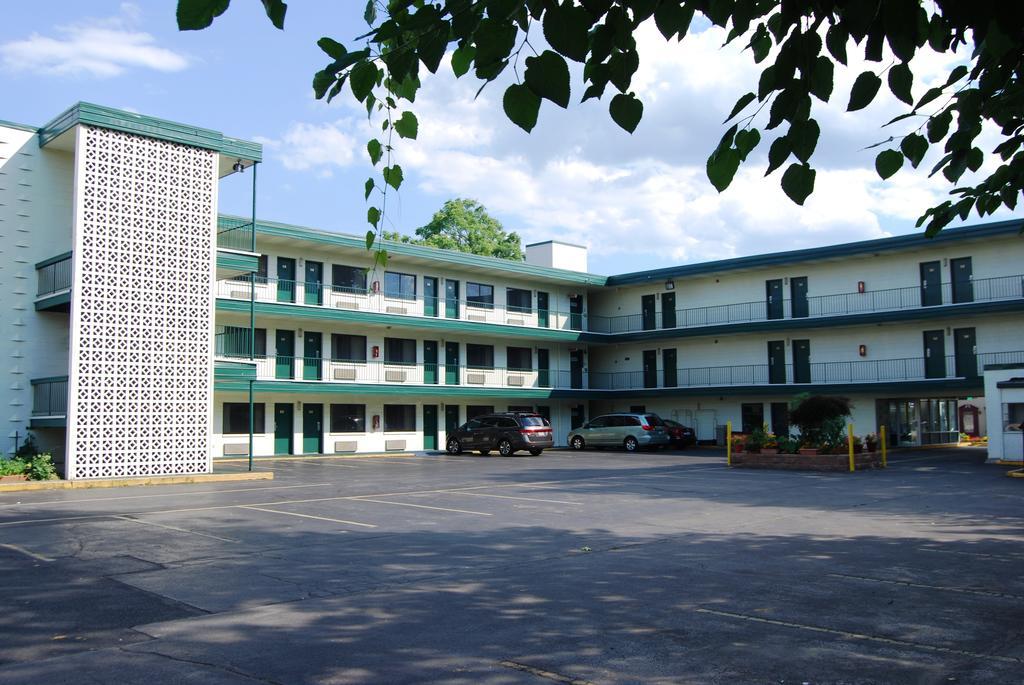 Hotel Travelodge By Wyndham 2*